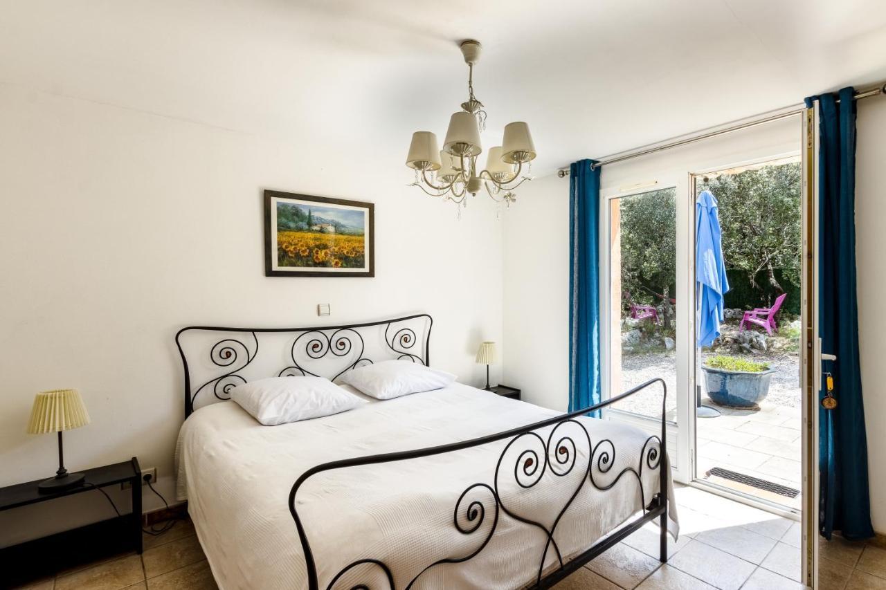 La Rose Des Vents & Spa - Gite Provence Neoules Exterior photo